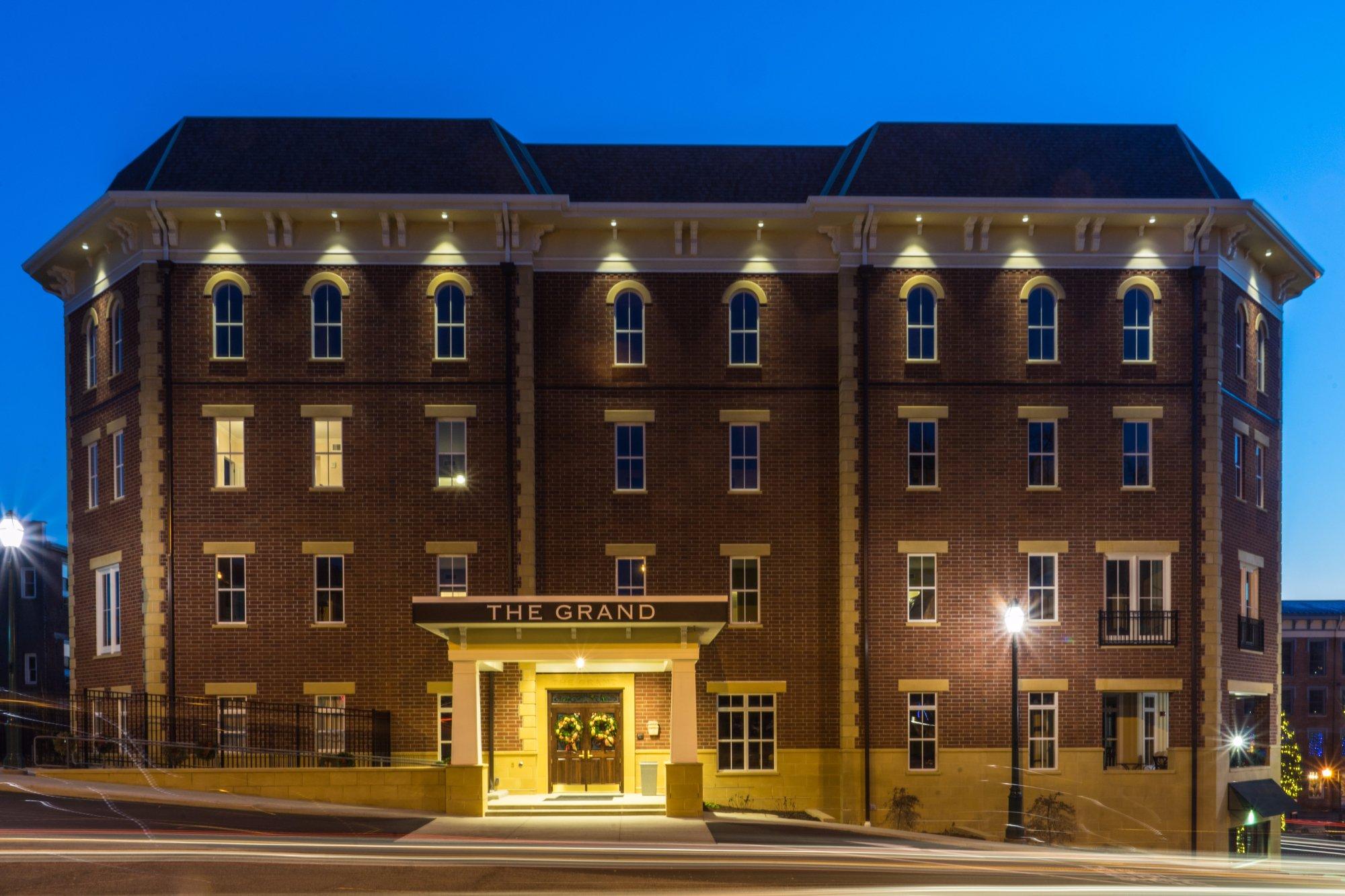 The Mount Vernon Grand Hotel المظهر الخارجي الصورة
