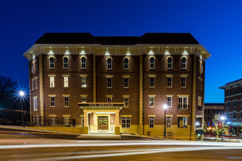The Mount Vernon Grand Hotel المظهر الخارجي الصورة